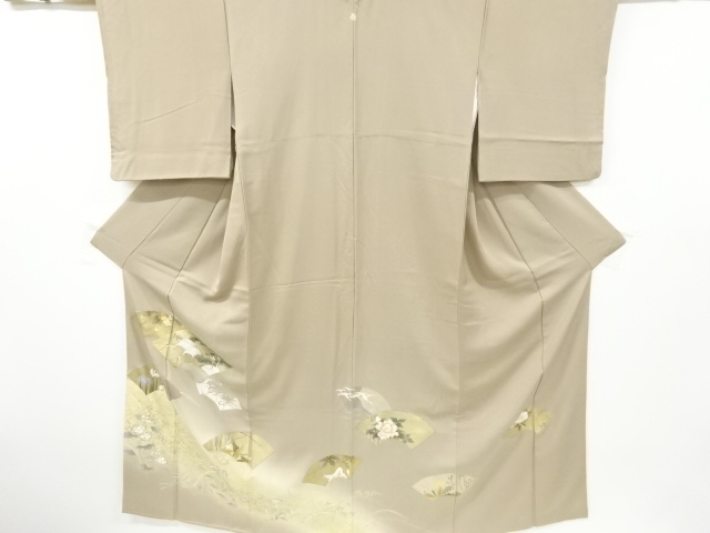 リサイクル　金彩地紙に松･鶴・杜若・沢瀉模様刺繍一つ紋色留袖